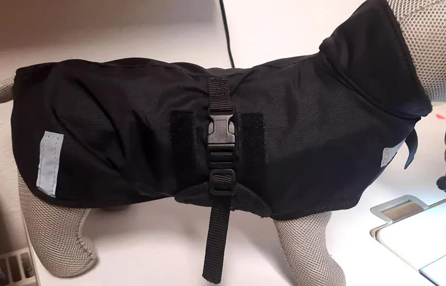 Bunda zimní černá vel.25