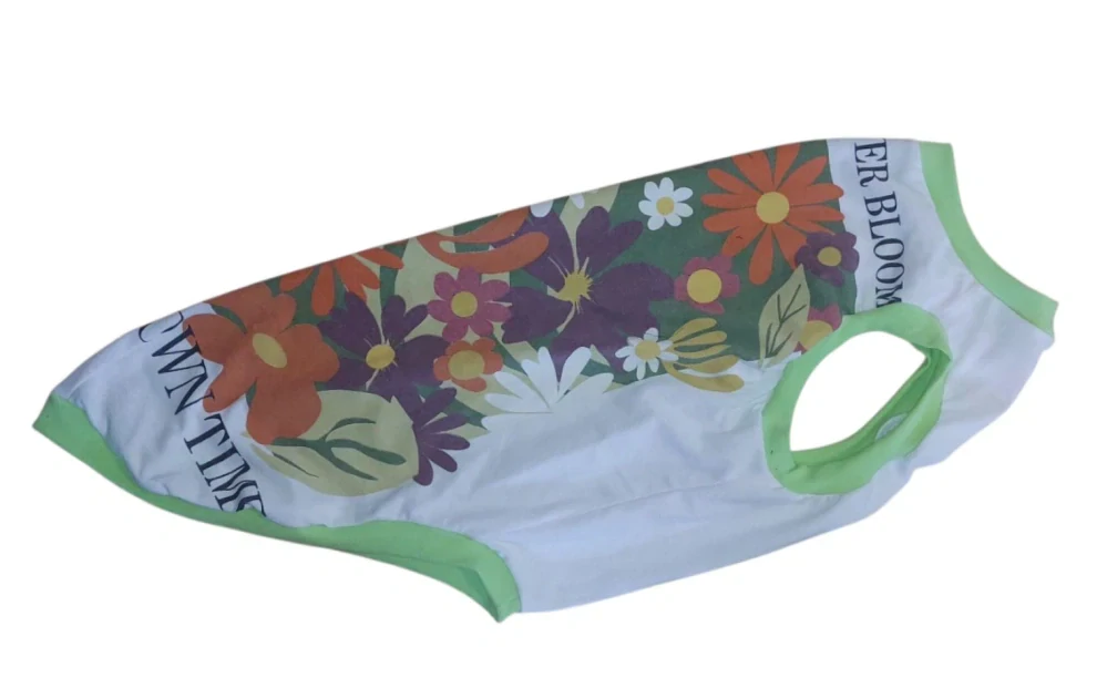 Tílko bílé s květy - upcycling 52,5/60